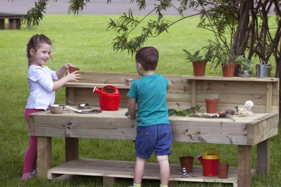 Wooden Outdoor Large Mud Kitchen 1