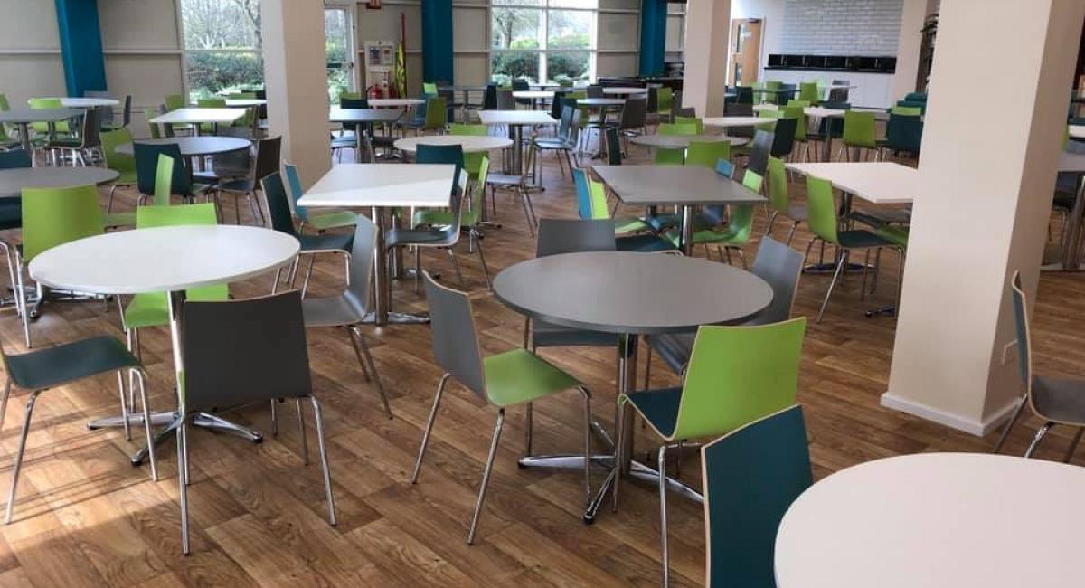 Modern restaurant refurbishment for 200 staff